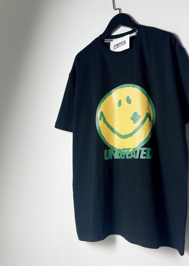 SMILEY FACE T-SHIRT
